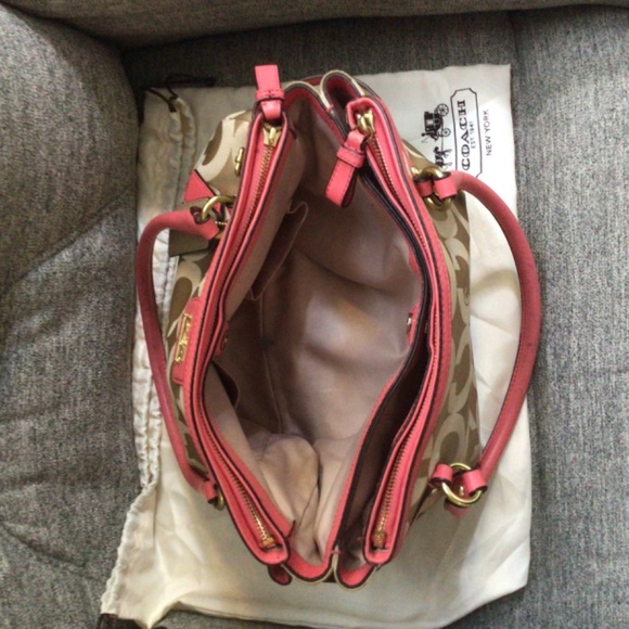 Dec 2012 Coach Satchel - GUC - Coral with Signature Satin - Picture 5 of 8